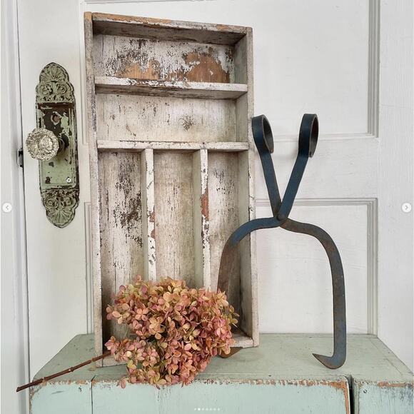 Vintage Rusty Metal Ice Block Tongs Blue Paint Industrial Farmhouse Salvage - Picture 2 of 7